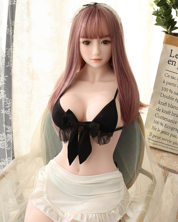 A sex doll torso that wiggles its butt